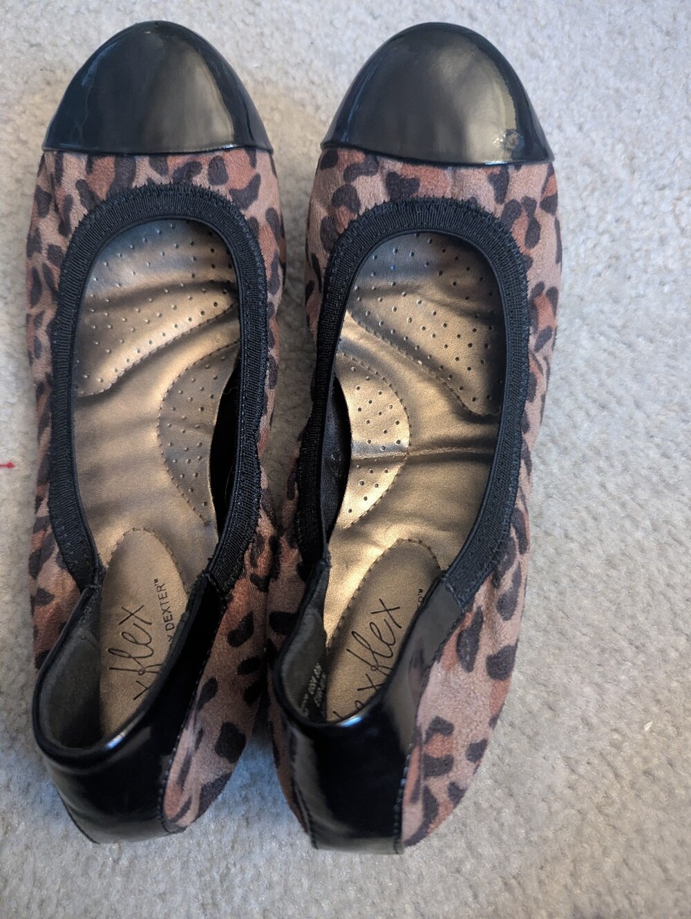 Dexflex by Dexter ballet flats feature a cheetah print design (8.5)